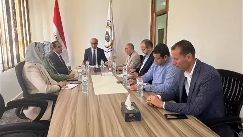 مجلس جامعة دمنهور الأهلية يشيد بانتظام امتحانات 