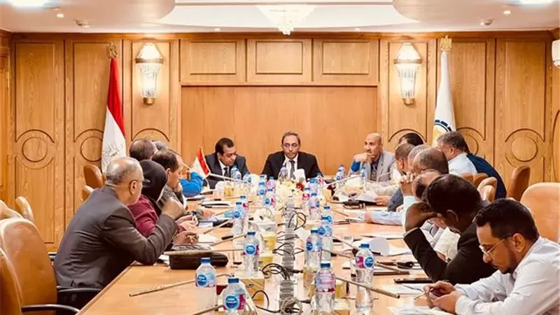محافظ قنا يوجه بتسريع وتيرة التقنين والتصالح والمتغيرات المكانية