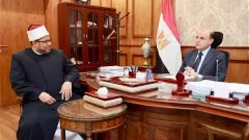 محافظ كفرالشيخ يناقش جهود مبادرة «صحح مفاهيمك».. مع وكيل الأوقاف