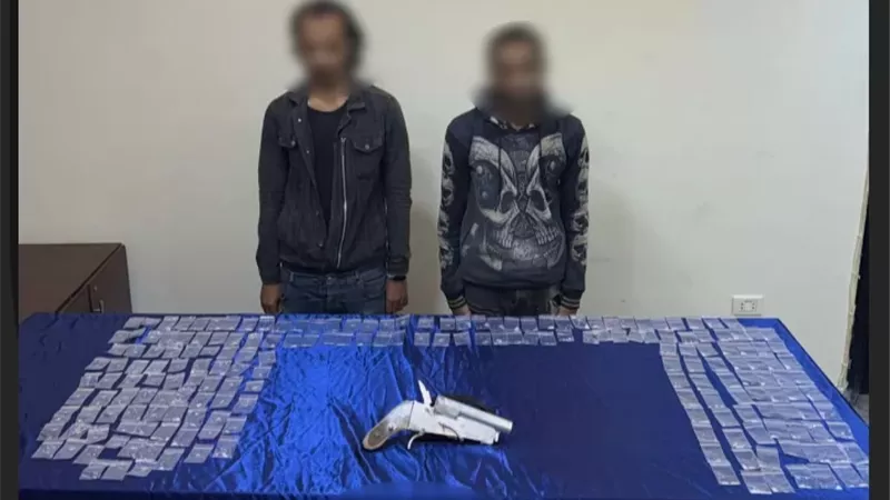 ضبط عاطلين ظهرا فى فيديو يروجون للمخدرات بالجيزة