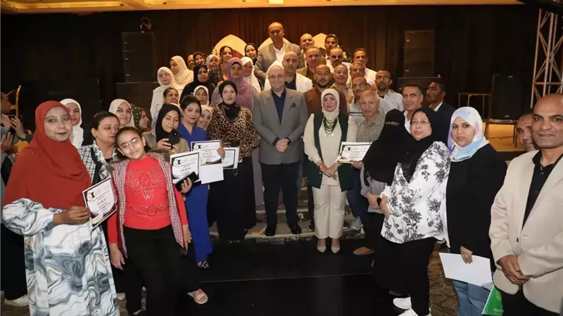 محافظ بني سويف يشهد احتفالية تكريم المتميزين بالتضامن ألأجتماعى.