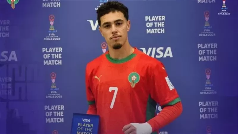 شاهد .. المغربى عثمان معما يحصد جائزة أفضل لاعب إفريقى شاب