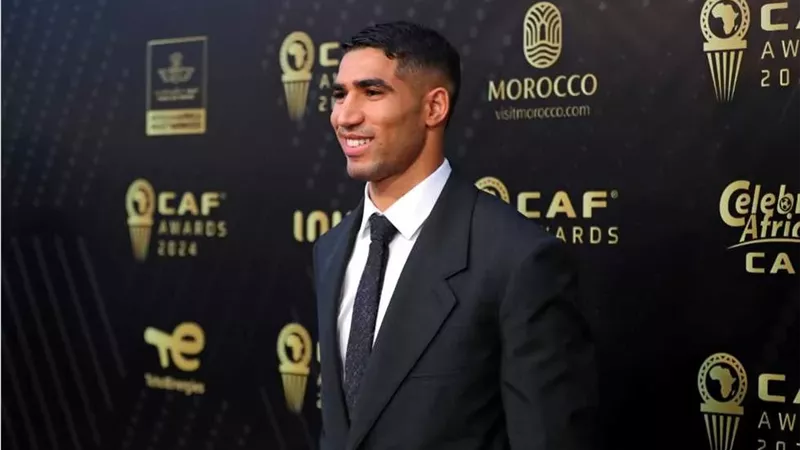 حكيمى : هناك شئ أهم عندى من الفوز بجائزة أفضل لاعب فى إفريقيا