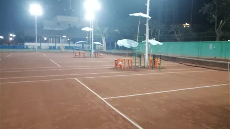 ملاعب التنس الارضي بنادي المنيا استعدت لاستقبال بطولة الجمهورية