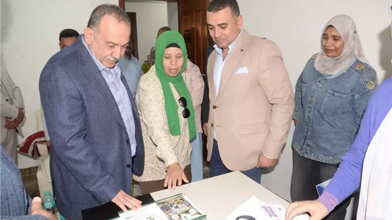 محافظ أسيوط يدعم مشروعات ريادة الأعمال الاجتماعية وتمكين المرأة