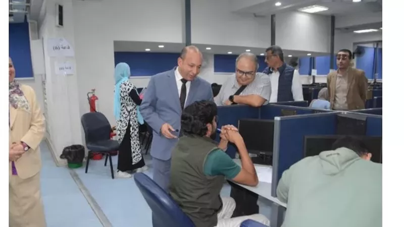 عميد كلية طب قصر العيني يتفقد امتحانات البكالوريوس
