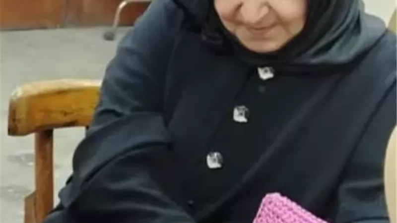 الكروشية أعاد لفاطمة الشعور بالحياه من جديد