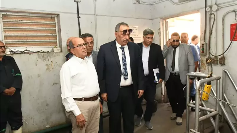 رئيس مياه القناة يتفقد منظومة الصرف و مواجهة الأمطار ببورسعيد