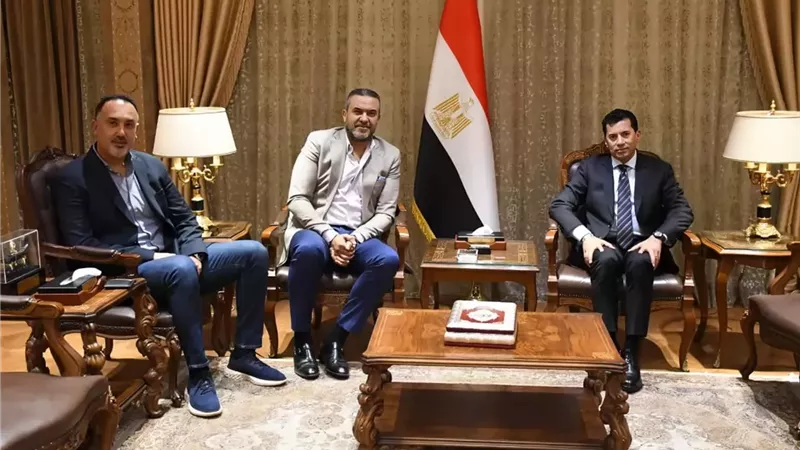 صبحي: نمتلك 55 محترفاً في دوري الجامعات والمدارس لكرة السلة الأمريكي