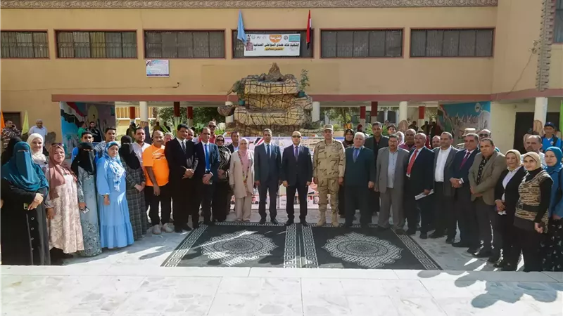 محافظ كفرالشيخ يفتتح قسمين جديدين بمدرسة الشهيد خالدحمدي السواحلي