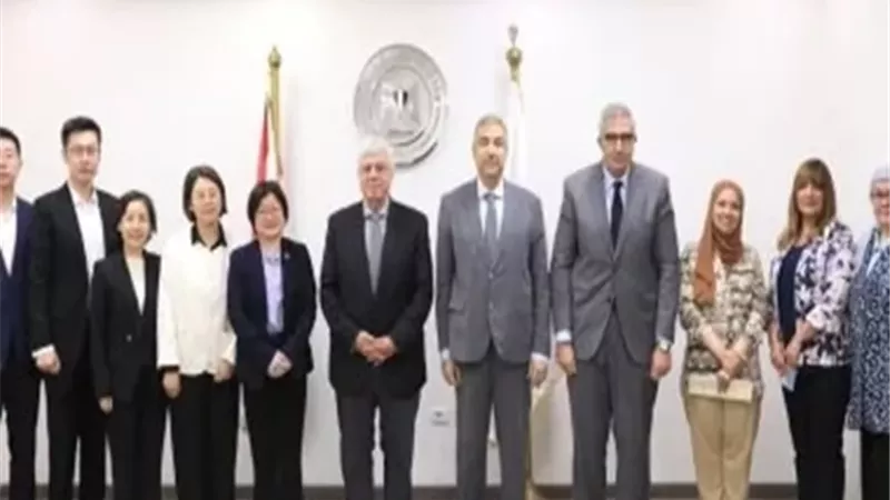 وزير التعليم العالي يلتقي وفد الجامعة الصينية