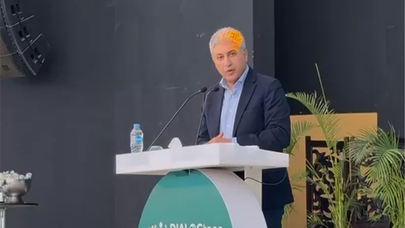 وزير السياحة والآثار يعقد مؤتمراًصحفياًمع ممثلي الصحف الألمانية
