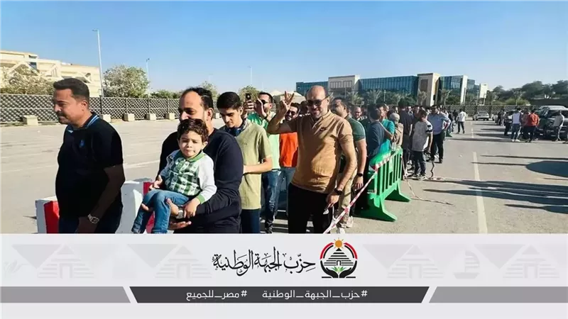 إقبال كثيف من المصريين بالبحرين والكويت والسعودية على التصويت