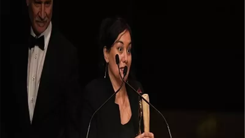 سارة فرنسيس: فيلم كلب ساكن مغامرة وفوزه بجائزة أفضل فيلم مفاجأة
