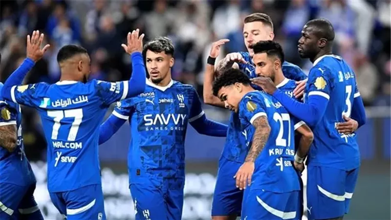 8 لاعبين يغيبون عن الهلال أمام الفتح