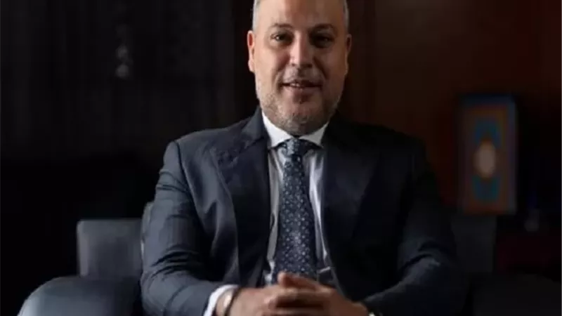 تامر عبد المنعم مع فيفى عبده فى مسلسل من تأليفه
