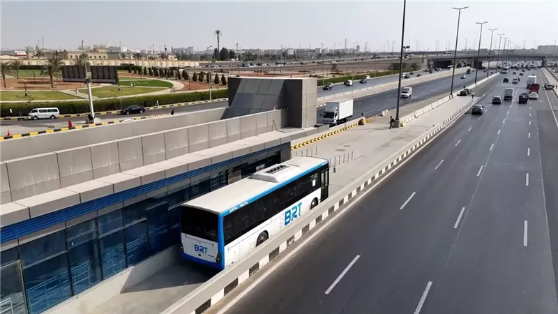 الشركة المصرية للأتوبيس الترددي تنفي ماتردد بشأن تعديل توقيتات تشغيله