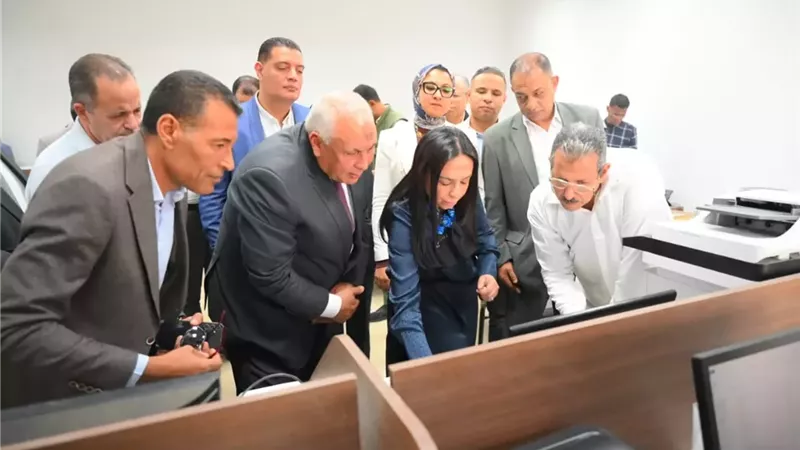 مايا مرسي تتفقد مديرية التضامن بمجمع المصالح للخدمات الذكية بالوادي الجديد