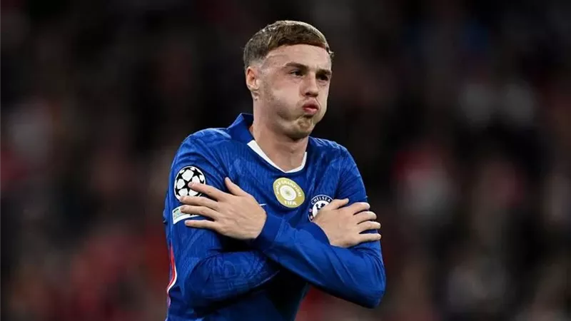 إصابة نجم تشيلسى بكسر فى إصبعه بعد اصطدامه بباب منزله
