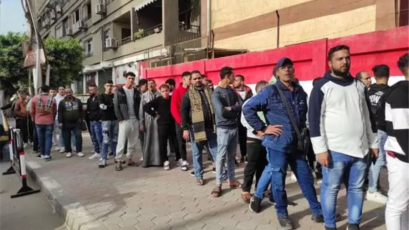 طوابير أمام لجان التجمع الخامس في انتخابات النواب 2025