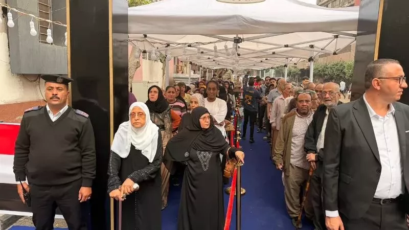 الشعب ينتخب.. عرس ديمقراطي في الأزبكية