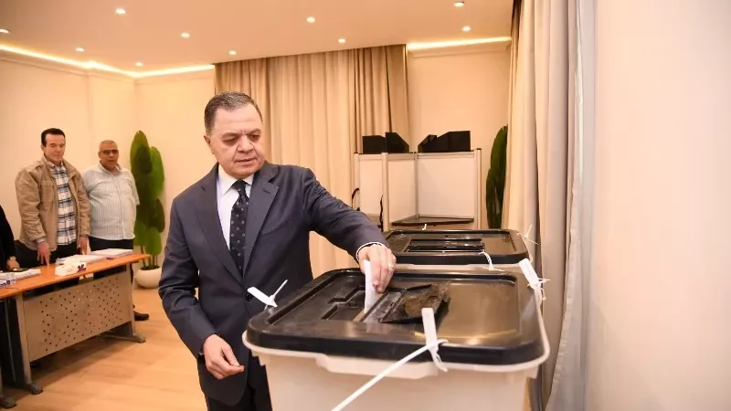 وزير الداخلية يدلى بصوته فى انتخابات مجلس النواب