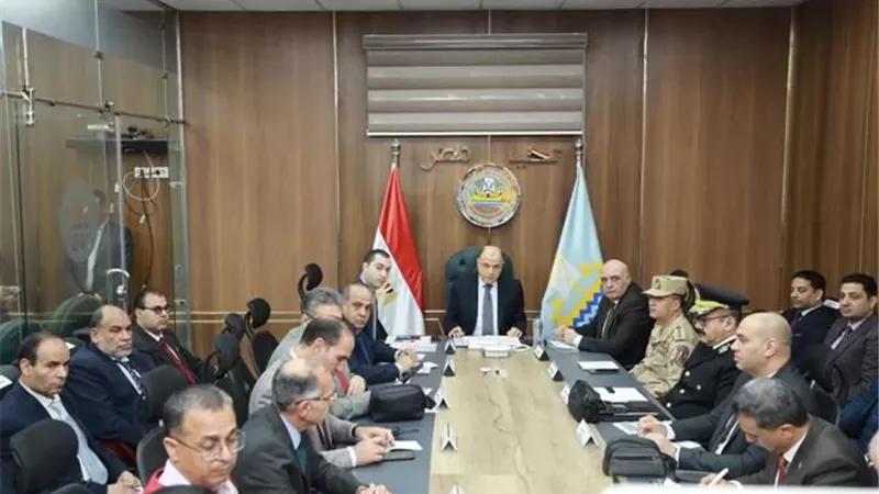 عبدالمعطي : إغلاق صناديق الإقتراع فى اليوم الأول لانتخابات النواب