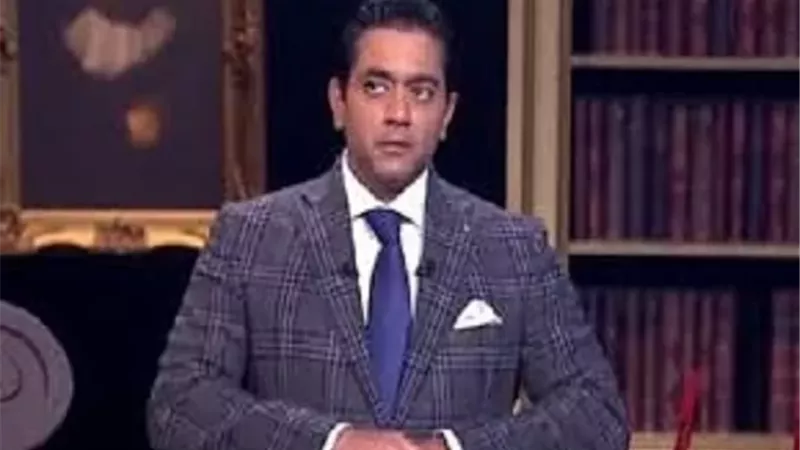 أحمد فلوكس يشيد بالاعلامية آية عبد الرحمن مقدمة 