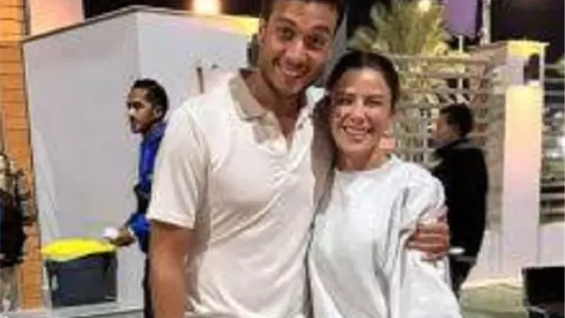 احمد عبد الوهاب ينتهى من 