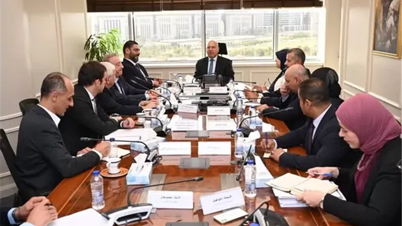الوزير: صناعة مضخات المياه ضمن 28 صناعة واعدة لدعم المشروعات القومية
