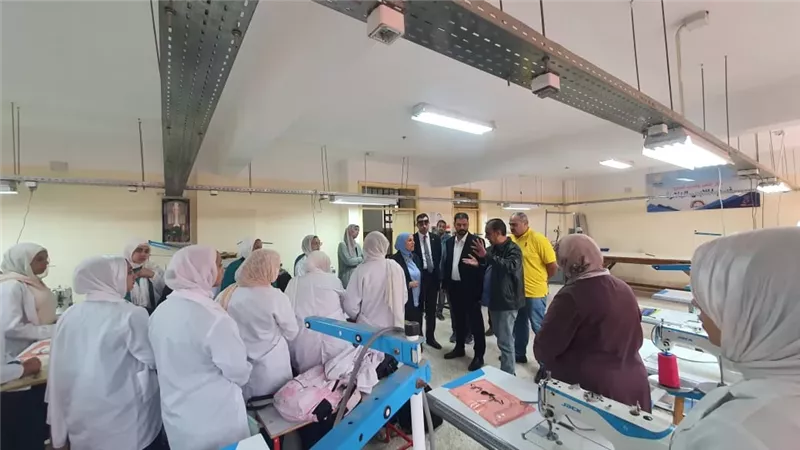 مدير تعليم القاهرة في جولة تفقدية لمدارس إدارة المقطم