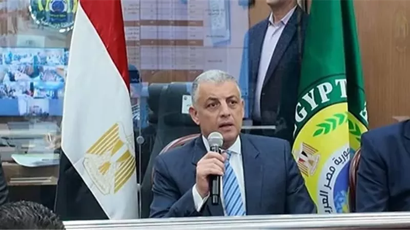 محافظ الإسماعيلية يتابع خطة تيسير الانتخابات من شبكة الطوارئ