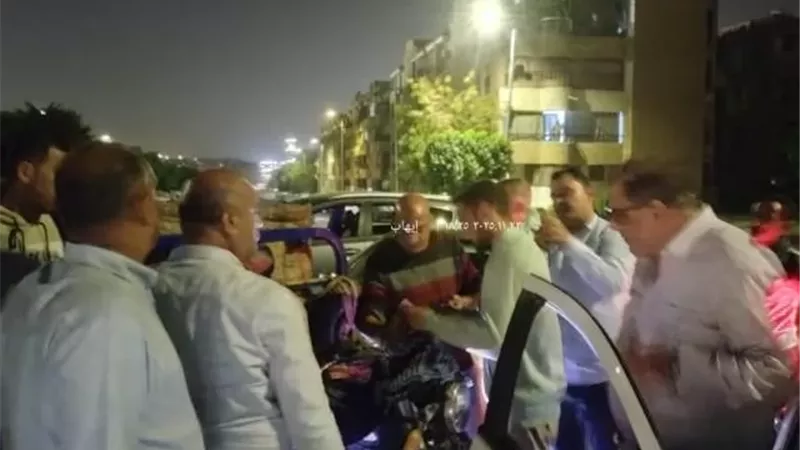 قيادات جهاز الشروق تتربص بالنباشين وتصادر 10 تروسيكلات وتضبط 11.. صور