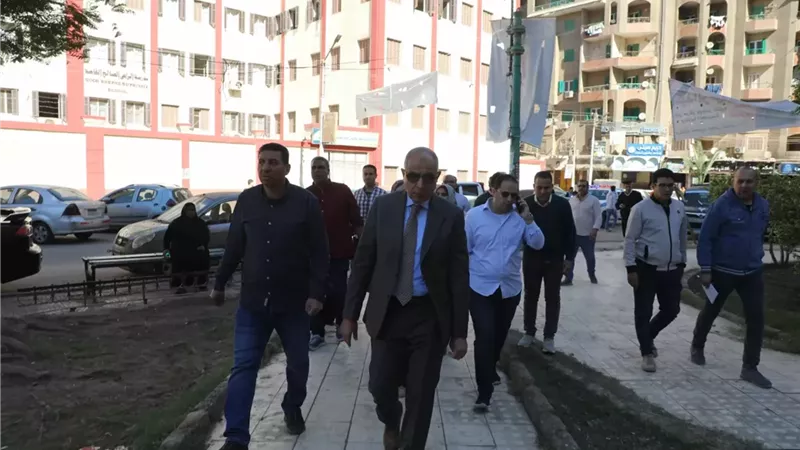 محافظ المنيا يوجه برفع الإشغالات وتحسين مستوى الخدمات العامة