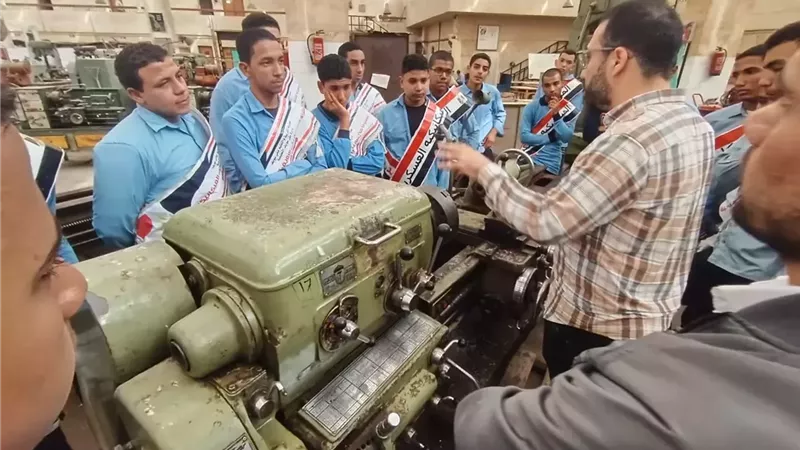 المدرسه الميكانيكيه ببنى سويف ترفع شعار النظافه والجمال
