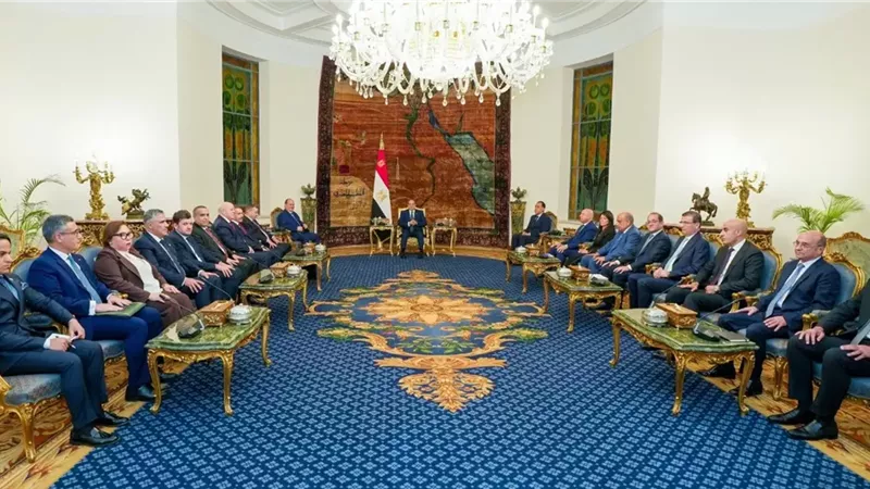 الرئيس السيسي يُشيد بموقف الجزائر التاريخي الداعم للحقوق المشروعة للشعب الفلسطيني