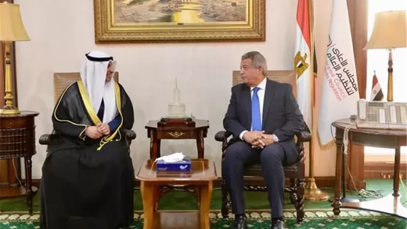 رئيس الأعلى للإعلام ووزير الإعلام الكويتي يبحثان سبل التعاون المشترك