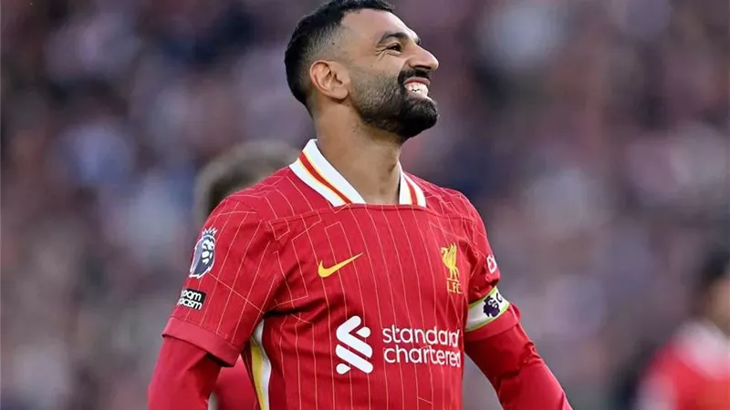 سلوت يعلن تشكيل ليفربول لمواجهة آيندهوفن بدورى الأبطال .. موقف صلاح