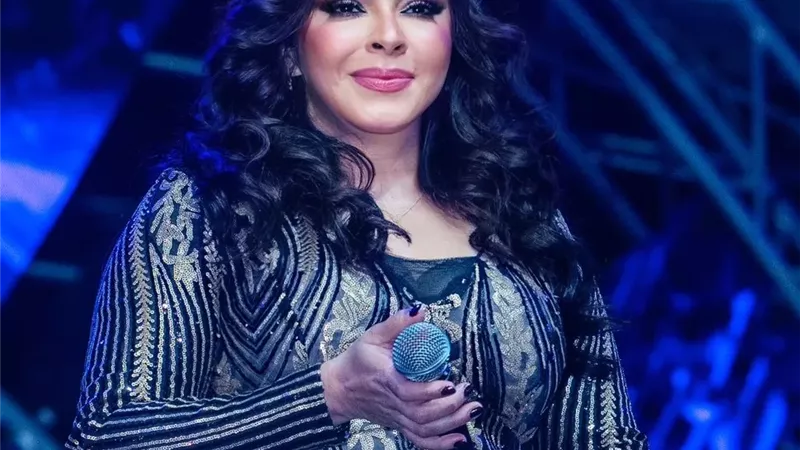 ياسمين نيازي تتألق في حفل كامل العدد بالرياض