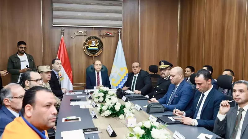 محافظ كفرالشيخ يترأس غرفة العمليات في اليوم الثاني للانتخابات