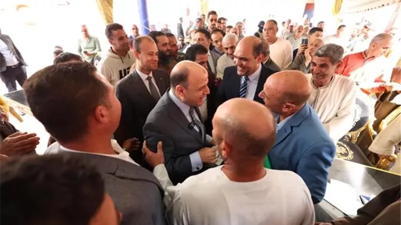 عبد المعطى يستمع لشكاوى وطلبات أهالي دسوق