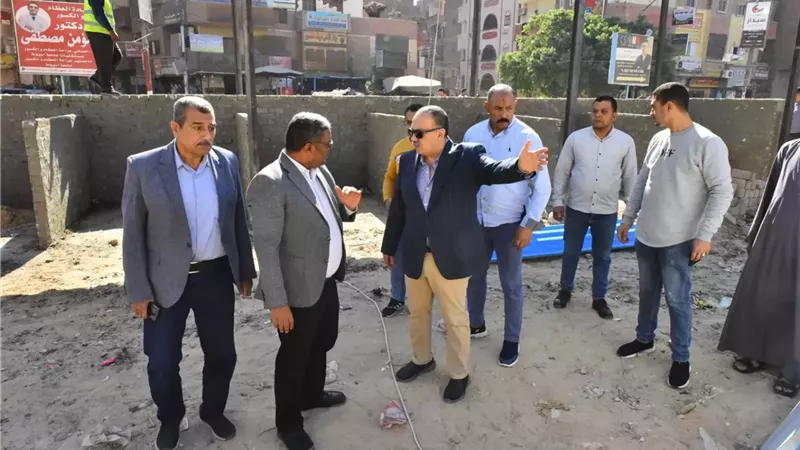 محافظ أسيوط يتفقد التشطيبات النهائية لسوق أبنوب الحضري