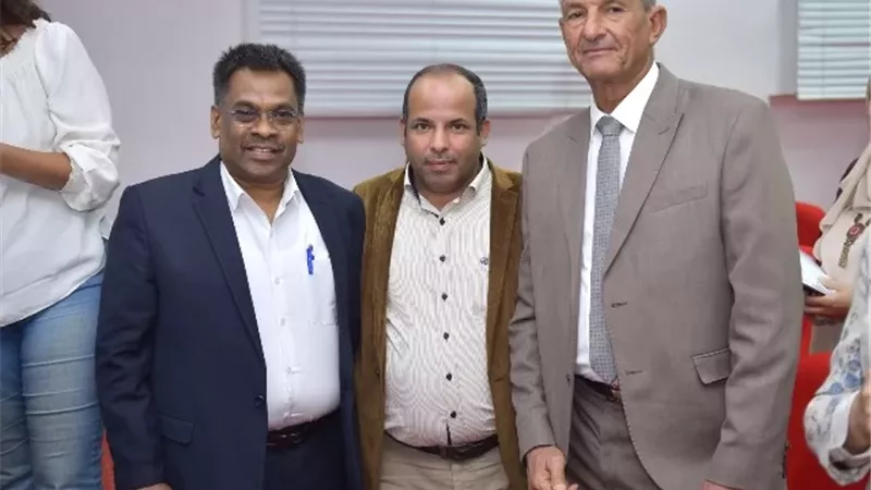 جلسة لتقييم الأثر البيئى لمشروع انتاج السيليكا والبوليمر بالسويس