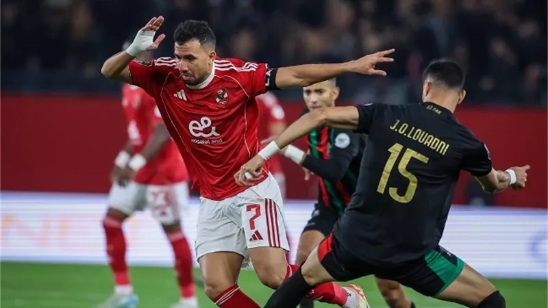 رأسية تريزيجيه تتعادل للأهلى أمام الجيش الملكى بالمغرب