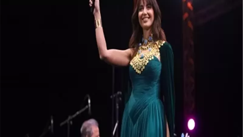 فايا يونان وعبير نعمة تضيئان مهرجان صدى الأهرامات