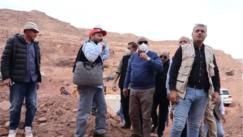 وزير الكهرباء يتفقد سير العمل بالمركز الحقلي التابع لهيئة المواد النووية