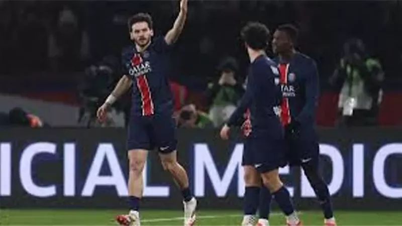 كفاراتسخيليا يقود تشكيل باريس أمام موناكو بالدوري الفرنسي