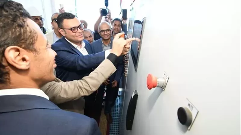 وزير الإسكان ومحافظ كفر الشيخ يفتتحان محطة مياة شرب دقميرة