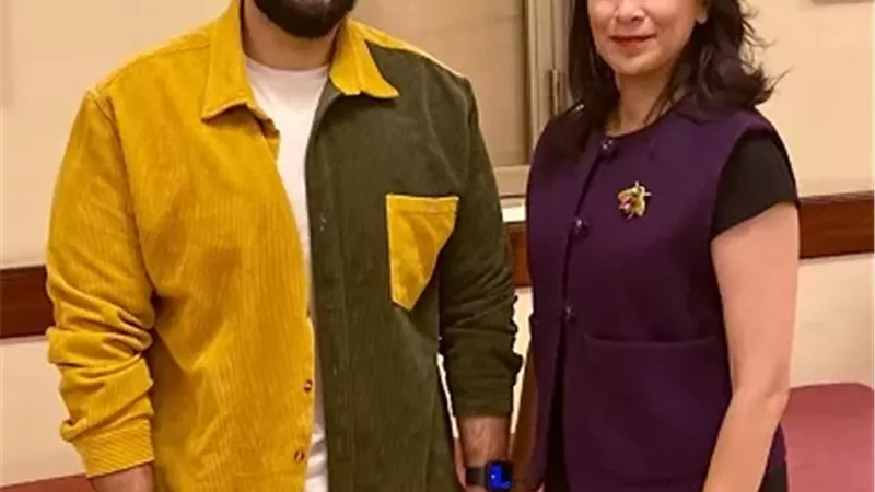زينب المالكي: 