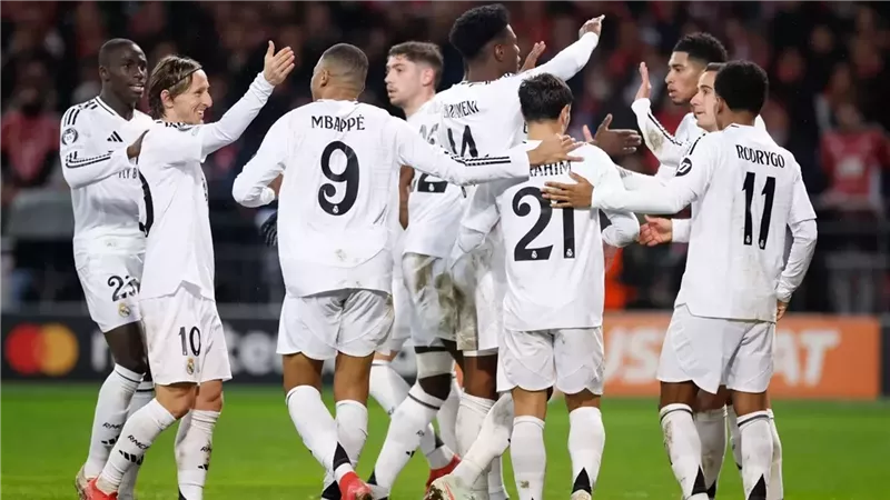 تشكيل ريال مدريد ضد جيرونا.. مبابي وفينيسيوس فى الهجوم
